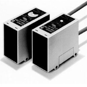 Cảm biến siêu âm E4B-TS50E4.